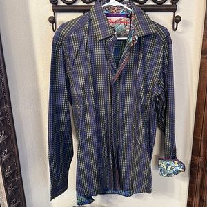 Add this to your Robert Graham collection awesome details …. Size XL